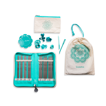 Mindful Grateful -  set met sokkennaalden en accessoires (15cm)