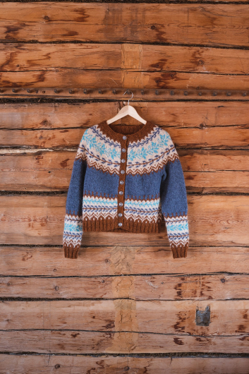 Maja – IJslandse trui met een telpatroon in de pas