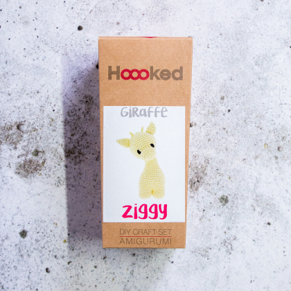 Amigurumi haakkit voor de giraff in de versie popcorn